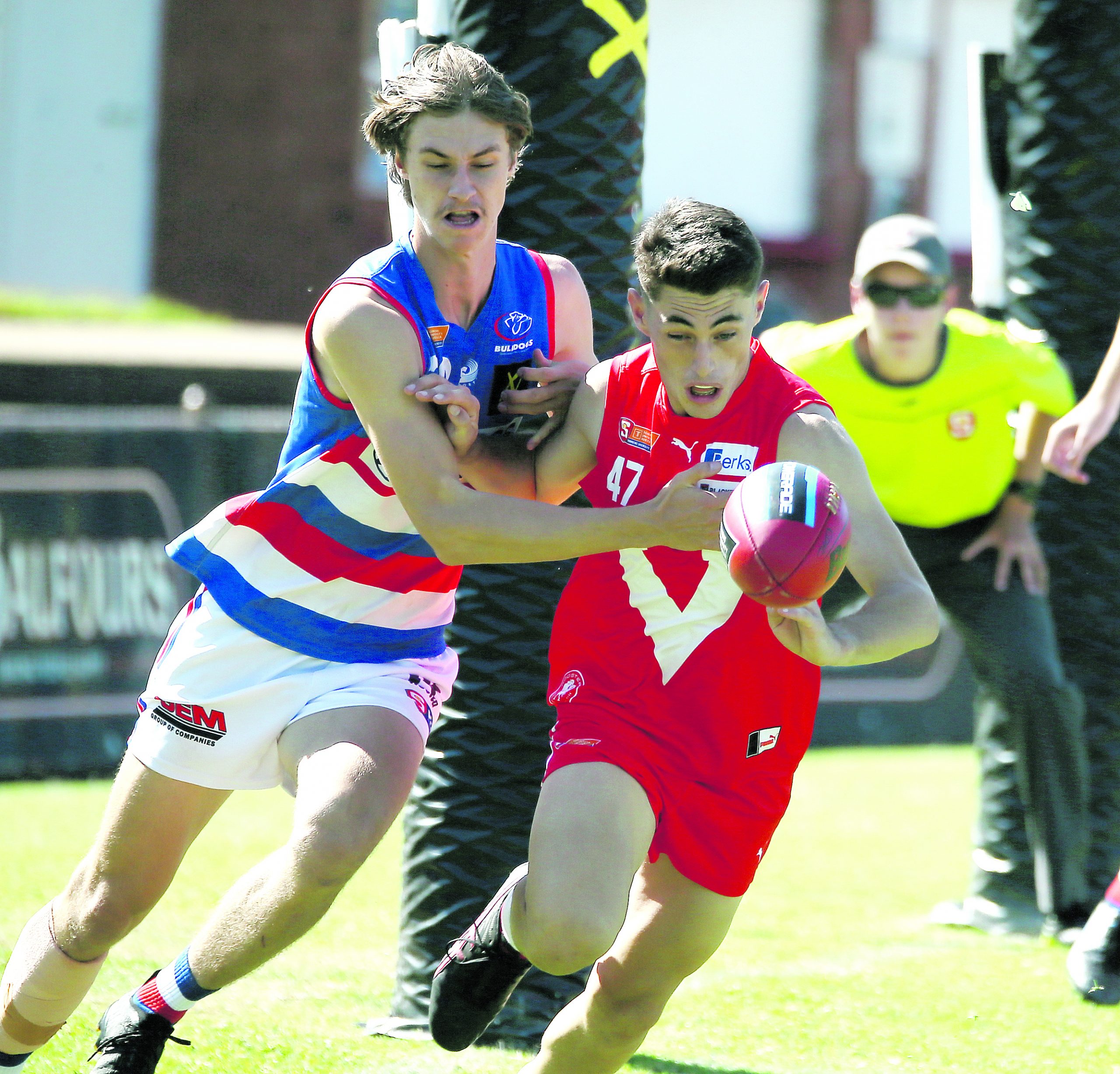 Nick Schofield - West Broken Hill in a one-on-one contest with Central’s Jayden Matz. PICTURE: PETER ARGENT